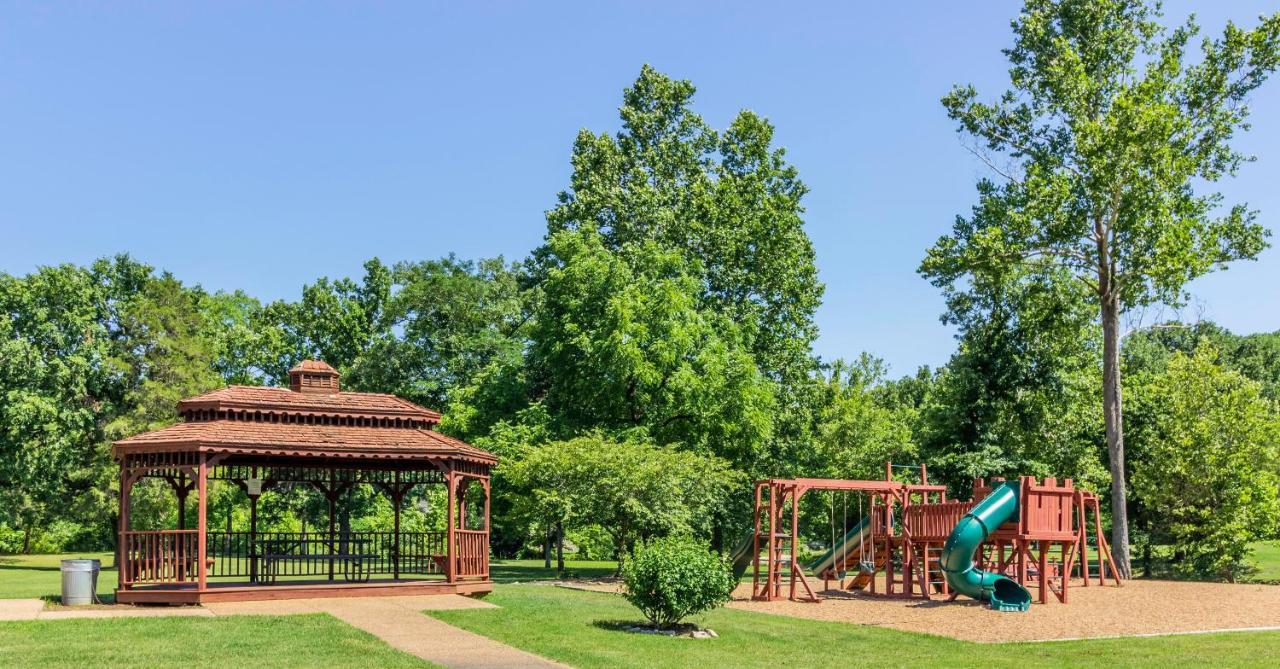 Pools Sleeps 10 Close To 76 Silver Dollar City 0502 Branson Kültér fotó