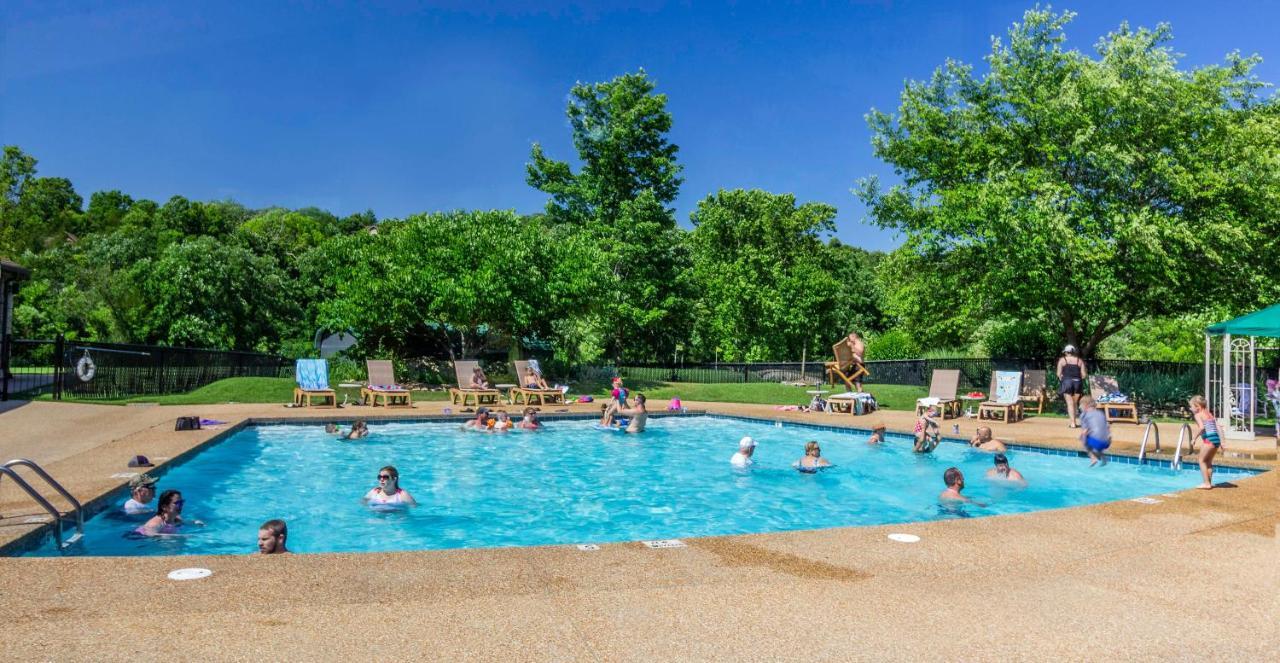 Pools Sleeps 10 Close To 76 Silver Dollar City 0502 Branson Kültér fotó